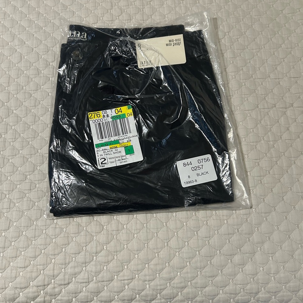 Black a.n.a Womens 5" Mid Rise Chino Short NWT